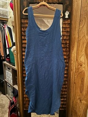 Blue Sleeveless Midi Dress